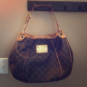 Louis Vuitton Hobo